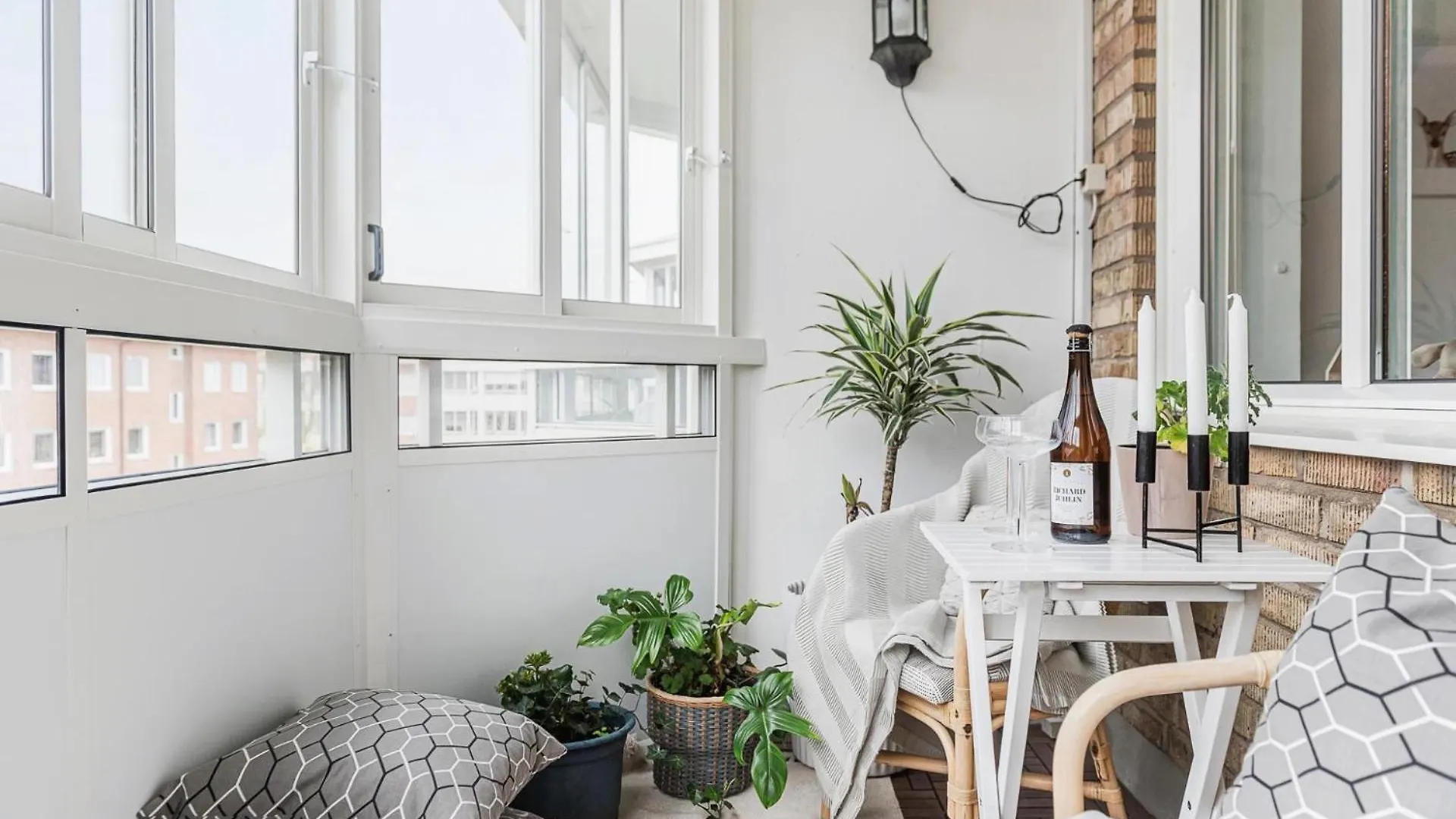 Luxurious 5-Room Apartment Within Walking Distance To Malmoe Downtown  Malmo