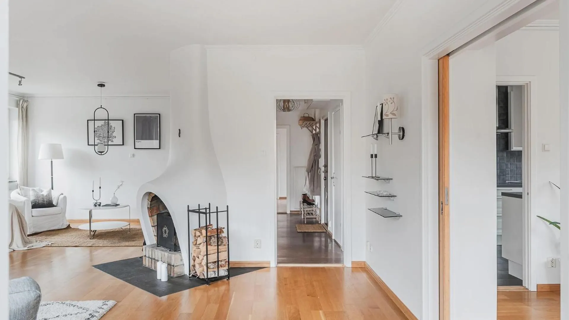 Luxurious 5-Room Apartment Within Walking Distance To Malmoe Downtown